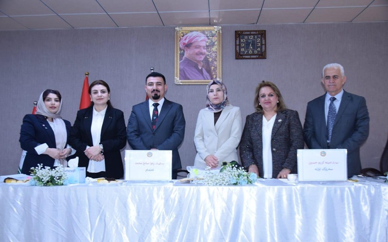 Chairman of the discussion committee4