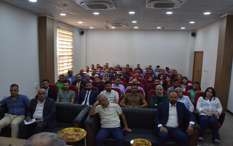 عميد كلية التربية البدنية وعلوم الرياضة يجري اجتماعا موسعا مع الكادر التدريسي