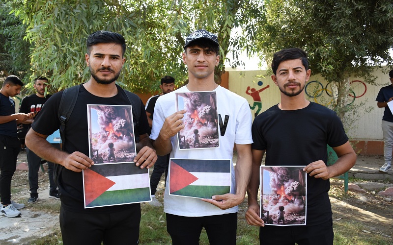 تضامناً مع الشعب الفلسطيني ...