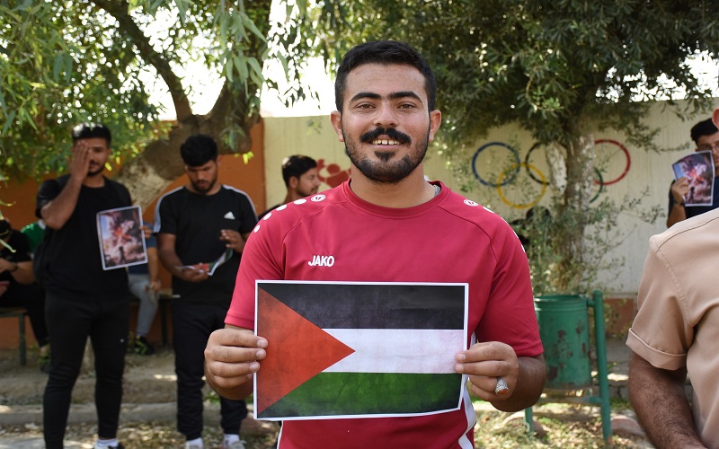 تضامناً مع الشعب الفلسطيني ...