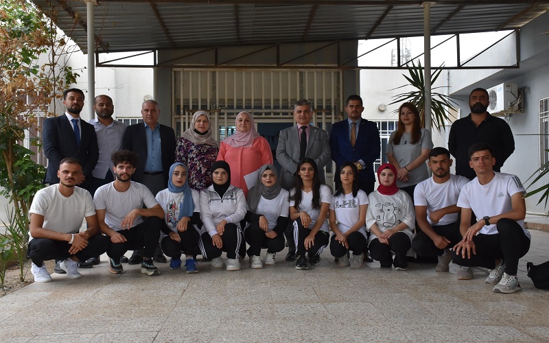 كلية التربية البدنية وعلوم الرياضة تجري زيارة الى معهد الرجاء للمعاقين 