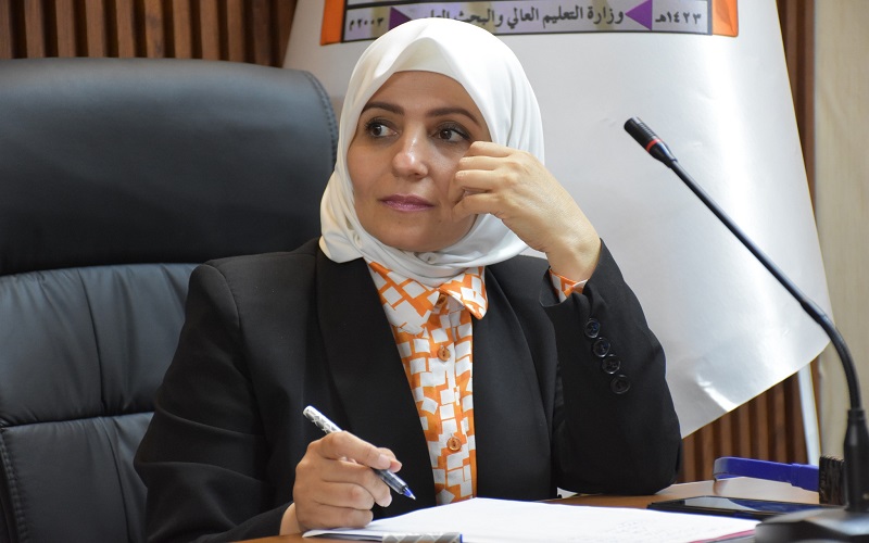 كلية التربية البدنية وعلوم الرياضة تنظم محاضرة نوعية عن كيفية عمل الجهاز الميكانيكي الألكتروني الحاصل على براءة الاختراع  في تأهيل مفصل المرفق