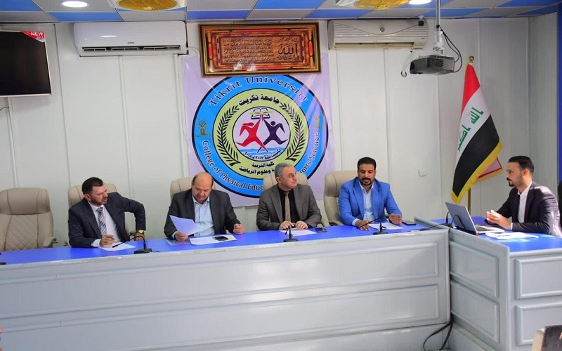 عميد كلية التربية البدنية وعلوم الرياضة يشارك في عضوية لجنة امتحان شامل شفوي لطالب دكتوراه في جامعة تكريت 