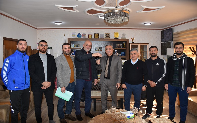 كلية التربية البدنية وعلوم الرياضة تنهي اعمال الملاعب الرياضية 