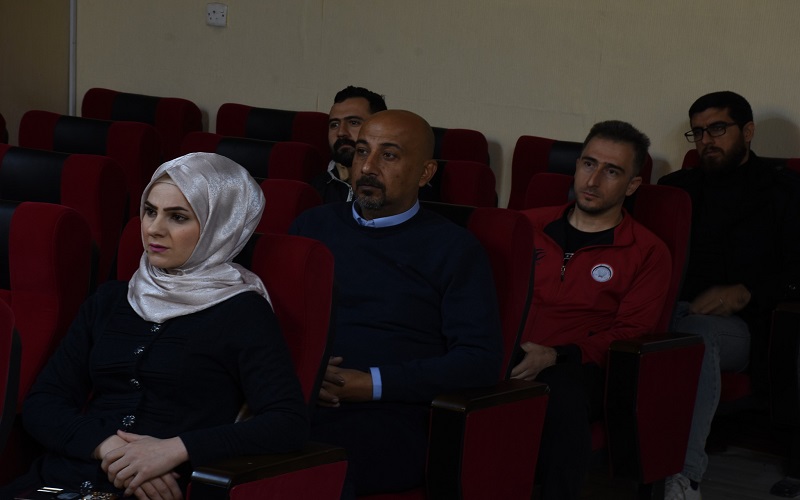 كلية التربية البدنية وعلوم الرياضة تقيم محاضرة نوعية بعنوان الاستراتيجية العراقية لمكافحة الارهاب الاليات والتحديات 