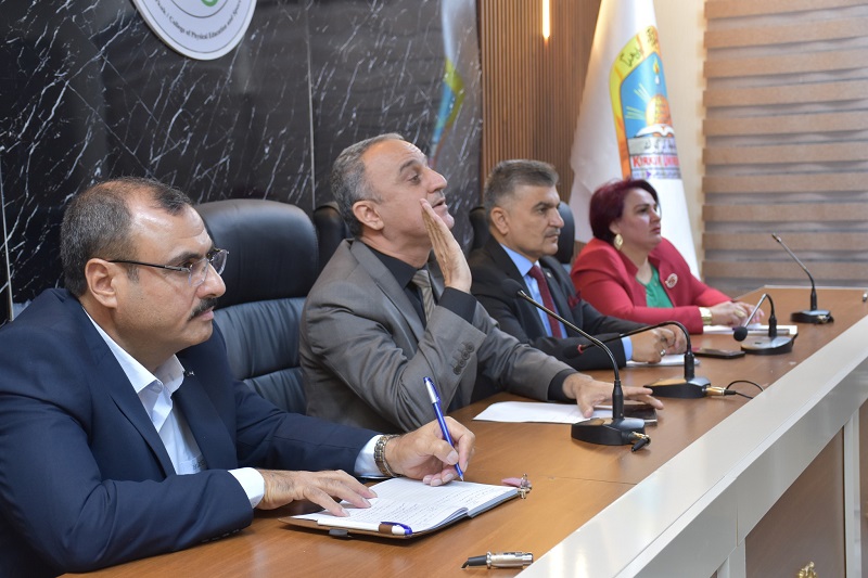 The College of Physical Education and Sports Sciences holds an expanded meeting with the faculty