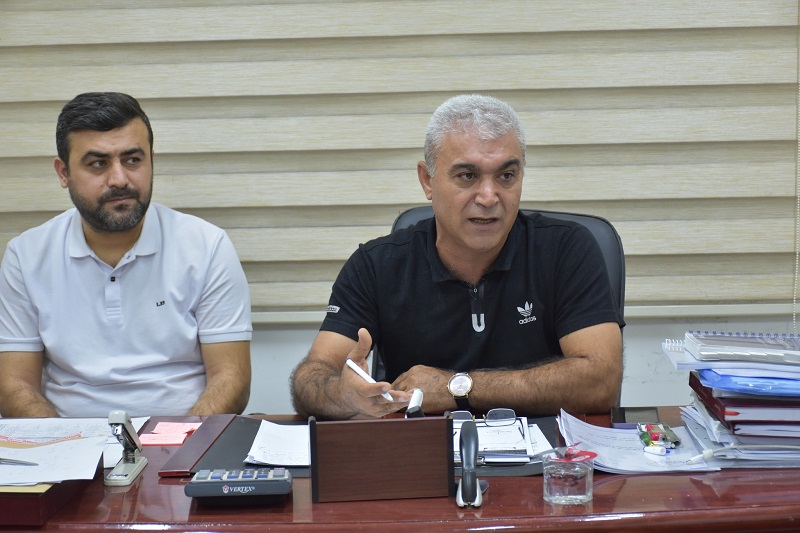 The head of the Individual Games Branch at the College of Physical Education and Sports Sciences organizes a meeting with a number of teachers