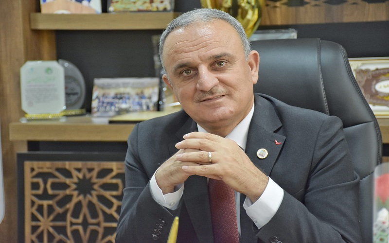 عميد كلية التربية البدنية وعلوم الرياضة يهنئ بمناسبة حلول العام الميلادي  الجديد 