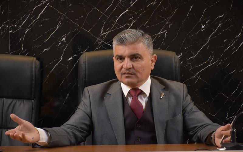 المعاون الاداري في كلية التربية البدنية وعلوم الرياضة يعقد اجتماعا لموظفي الشعب والوحدات 