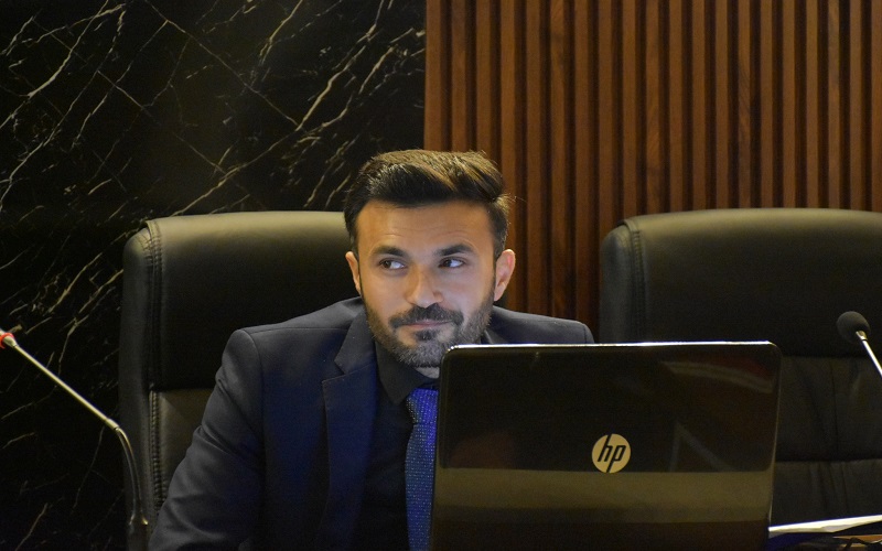 كلية التربية البدنية وعلوم الرياضة تنظم محاضرة نوعية عن اساليب تمارين البليومترك 