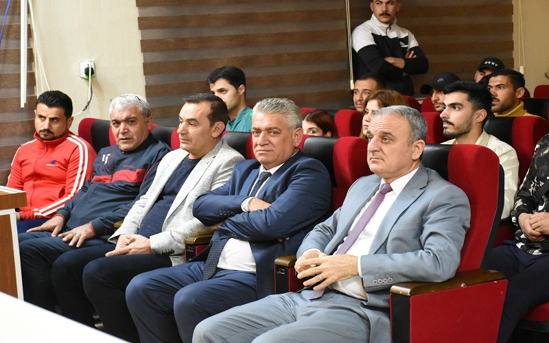 كلية التربية البدنية وعلوم الرياضة تختتم دورة تحكيمية في كرة اليد 