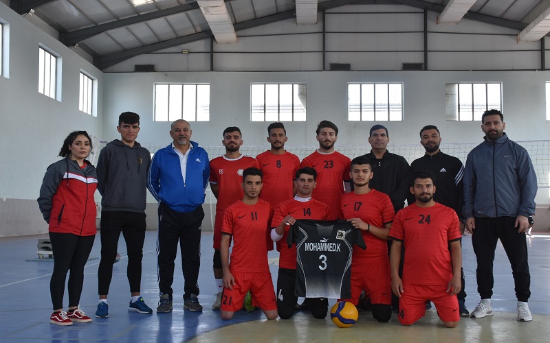 كلية التربية البدنية وعلوم الرياضة تختتم بطولة كرة الطائرة طلاب 