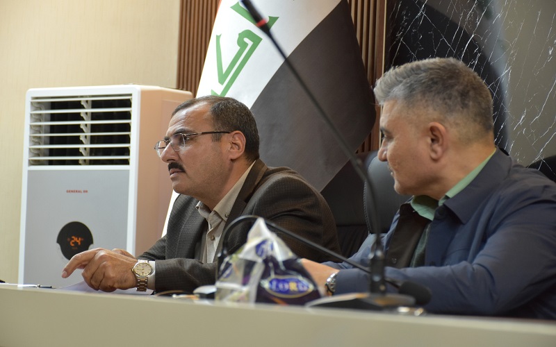 المعاون الاداري والعلمي يجريان اجتماعاً مع اعضاء الهيئة التنظيمية لحفل التميز 