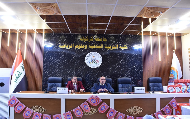 رئيس فرع العلوم النظرية في كلية التربية البدنية وعلوم الرياضة يجري اجتماعاً مع عدد من التدريسيين 