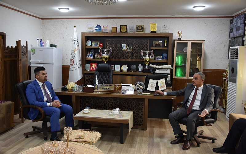 رئيس جامعة كركوك يتفقد سير الامتحانات النهائية في كلية التربية البدنية وعلوم الرياضة 