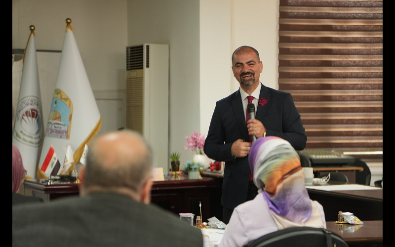 عميد كلية علوم ...