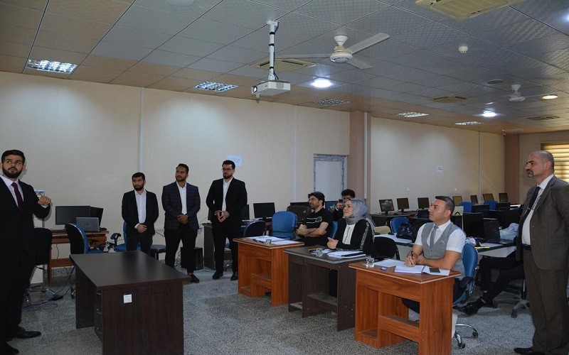 كلية علوم الحاسوب ...