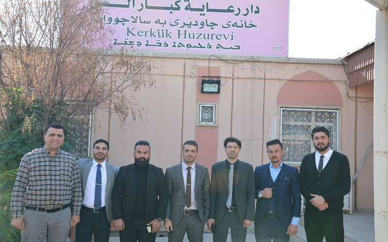 كلية علوم الحاسوب وتكنولوجيا المعلومات تنظم زيارة الى دار المسنين