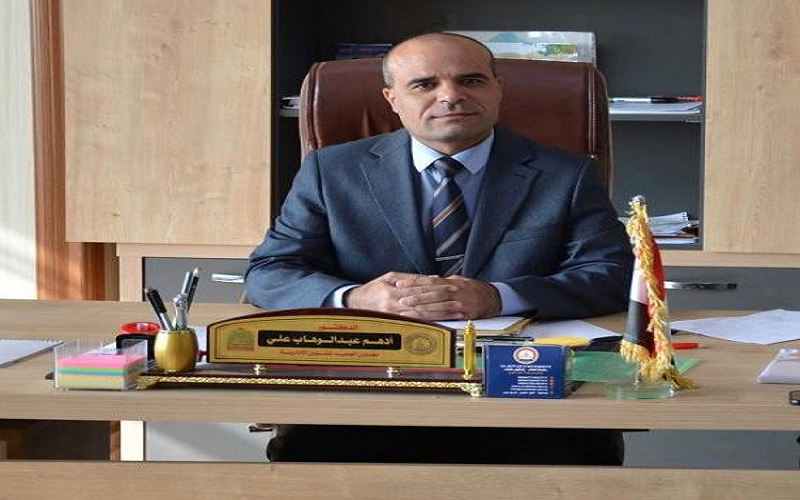 تدريسي في كلية علوم الحاسوب وتكنولوجيا المعلومات يحصل على شهادات تقديرية