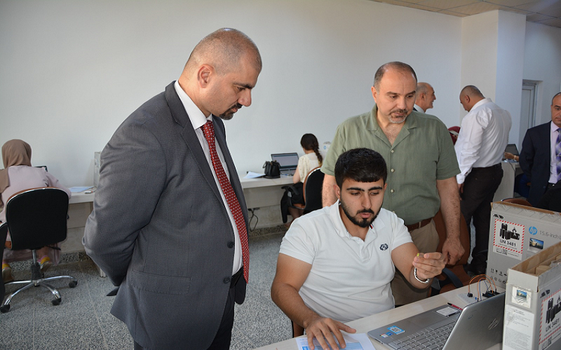 كلية علوم الحاسوب وتكنولوجيا المعلومات تأسس مختبر حديث للأردوينو