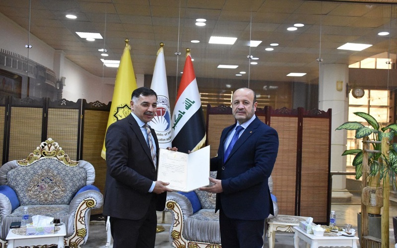 تدريسي في كلية علوم الحاسوب وتكنولوجيا المعلومات يشارك مناقشة ماجستير في جامعة تكريت