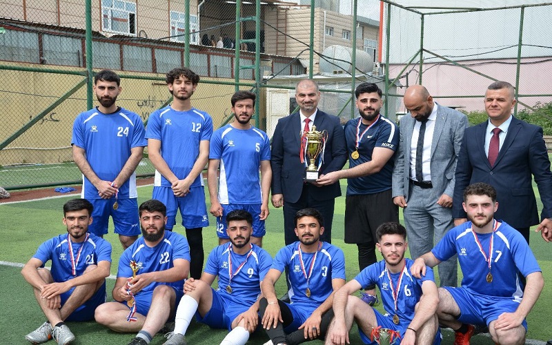 كلية علوم الحاسوب تختتم بطولة كرة القدم الخماسي