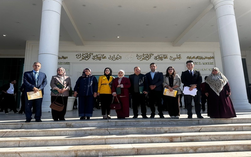 كلية علوم الحاسوب وتكنولوجيا المعلومات تشارك في مؤتمر الناجون من الابتزاز والاحتيال الإلكتروني