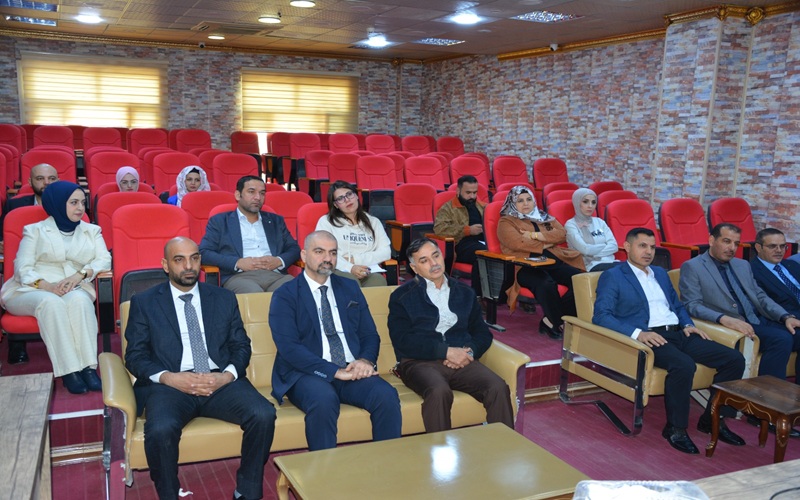 كلية علوم الحاسوب وتكنولوجيا المعلومات تنظم ندوة علمية حول المدخل إلى البحث العلمي