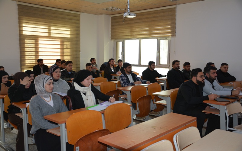 مباشرة طلبة كلية علوم الحاسوب وتكنولوجيا المعلومات بعد انتهاء العطلة الربيعية