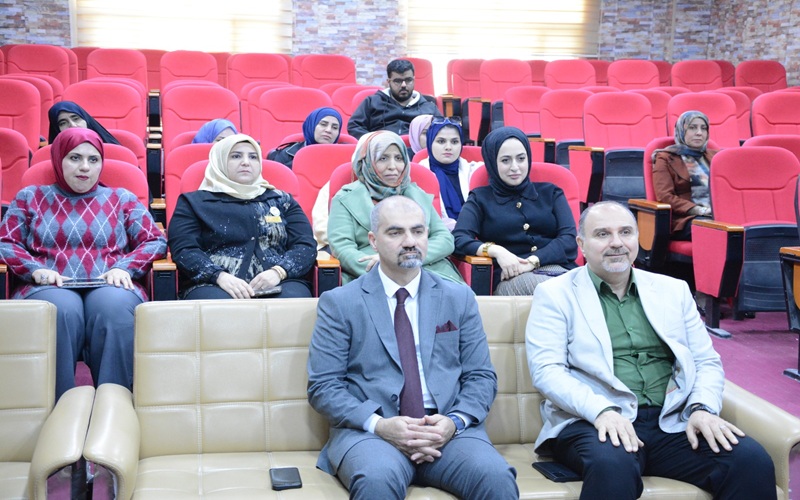 كلية علوم الحاسوب وتكنولوجيا المعلومات تنظم ندوة تثقيفية حول المرأة وريادة الاعمال