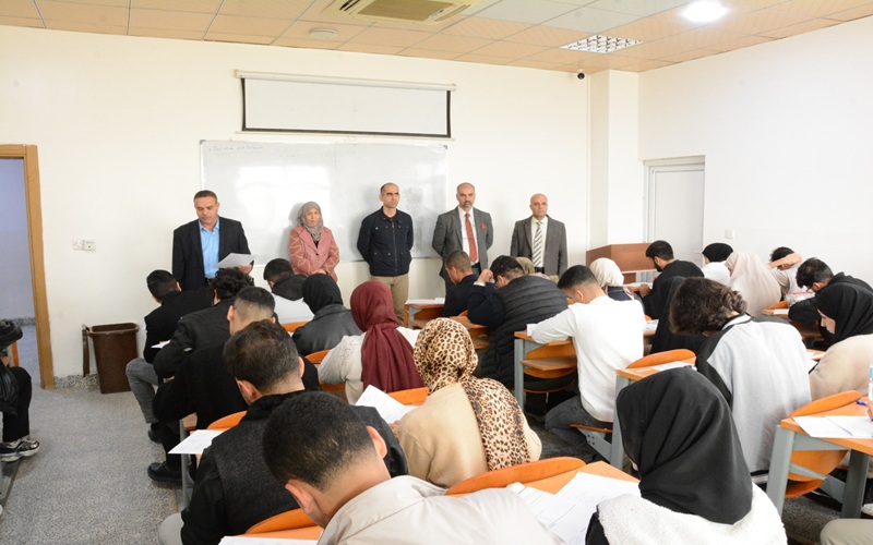 كلية علوم الحاسوب وتكنولوجيا المعلومات تباشر امتحانات المرحلة الاولى