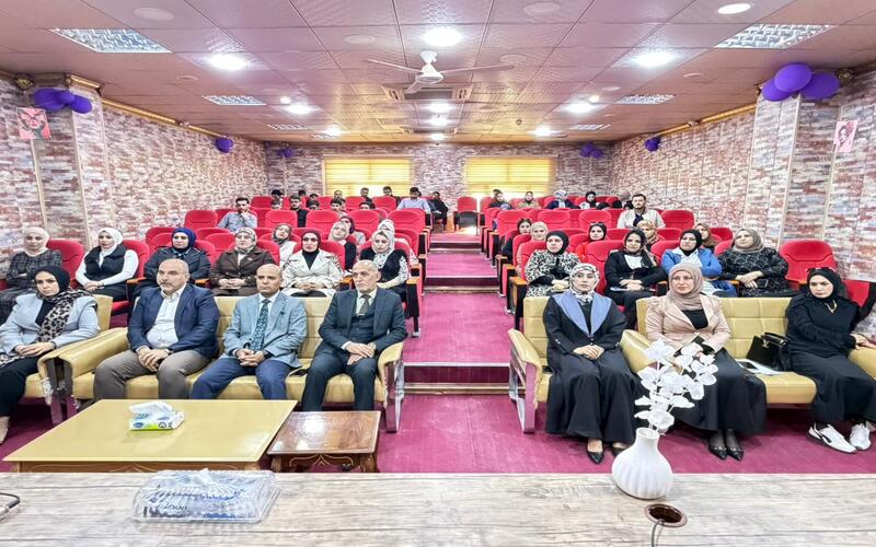 كلية علوم الحاسوب وتكنولوجيا المعلومات تختتم دورة “الحماية الذاتية”