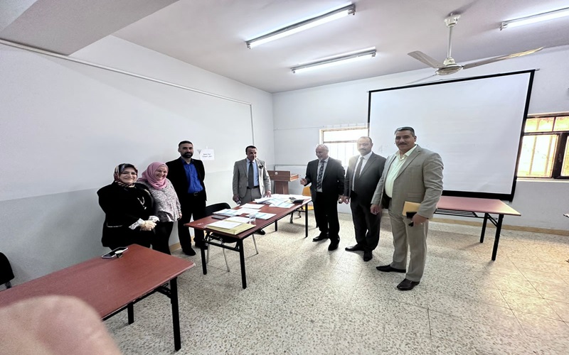 A visit by the Central Examination Committee by the university president to the college.