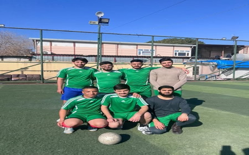 كلية الطب البيطري تنظم بطولة خماسي كرة القدم بين طلبة ومنتسبي الكلية . 